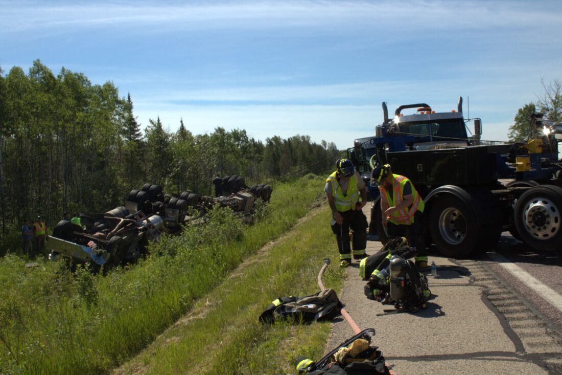 Crash spills diesel fuel, closes highway | News, Sports, Jobs - Daily Press
